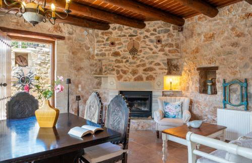 Private Stone villa-Pool and Maountain view - Photo 16