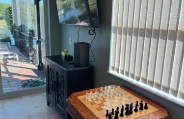 Spacious Naples Lakefront Pool Home Minutes from Downtown! - Foto 19