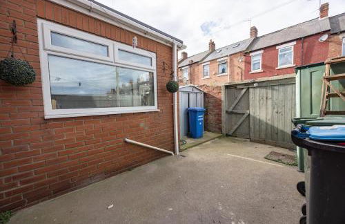 Cosy 3-BR Home in Seaham not far from the beach - Photo 7