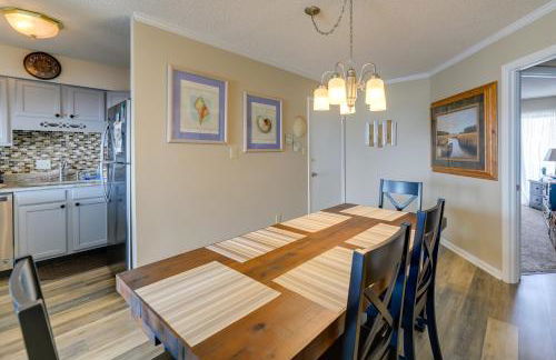 Coastal Condo with Indoor and Outdoor Pool Access - Foto 9