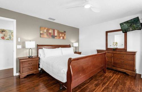 Vista Home near Disney - NEW heated hot tub - games room - Foto 14