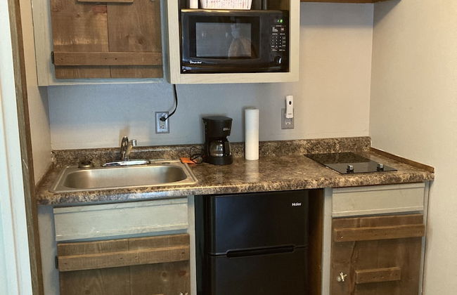 Gold Suites Rentals - Photo 8