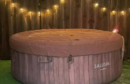 Hip, Cozy Cottage with a Fire Pit in Cleveland Park - Foto 32