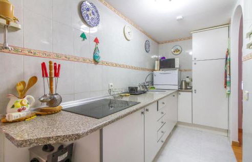 2 Bedroom Cozy Apartment In Gandia - Photo 6