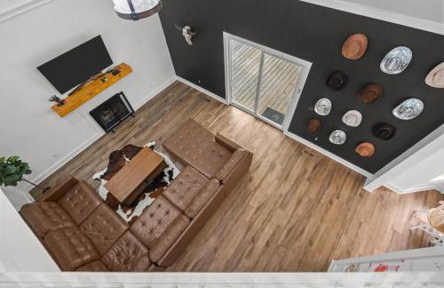 Grandma's Farm on 6 acres with Lighted Barn and River Access - Foto 18