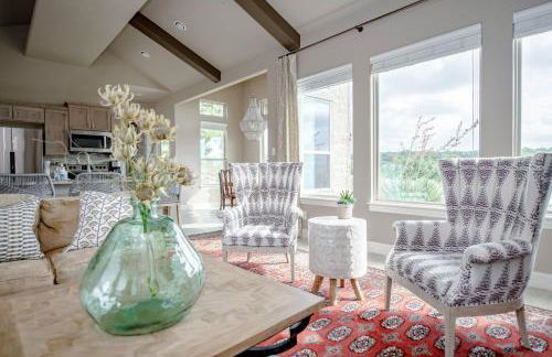 The All-Suite Century Oak House - Steps to Remi's Ridge & Hayes Hollow - Photo 8