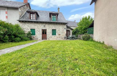 Maison cosy à Lanobre + Jardin - Photo 18