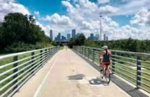 3 Bedrooms with Free gated parking,5-10Mins From ALL - Photo 43