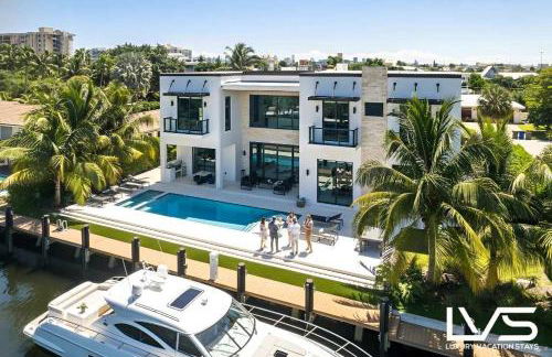 VillaBella Ultra LUXE 100ft Waterfront Villa 5Min2Beach - Foto 1