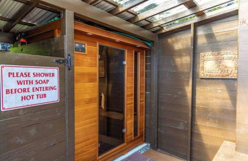 Waterfall House with Ocean Views in Haiku, Maui - Photo 27