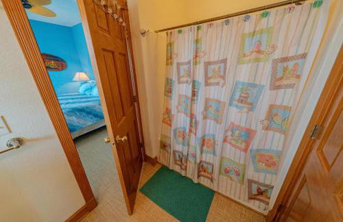 Frolic Inn OBX - Semi Soundfront Retreat, Pool, Hot Tub, Boat Ramp, Elevator, Media & Game Room - Foto 37