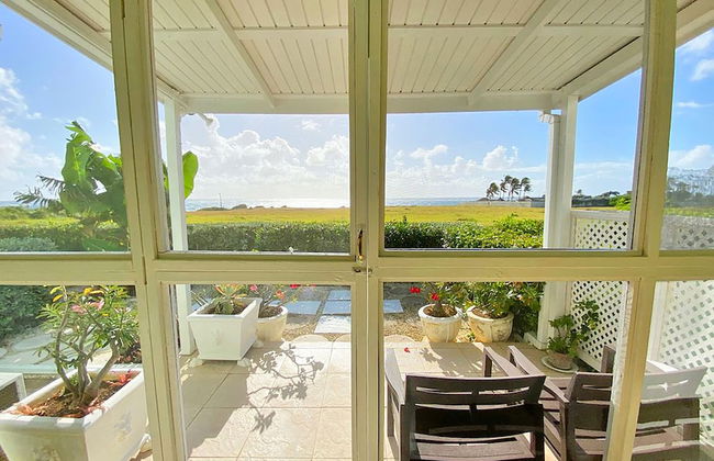 The Gem is Located a few Minutes Walk to the Gorgeous Bottom Bay Beach - Foto 9