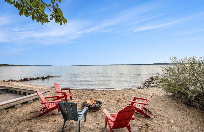 Stunning Newly Renovated Modern Beach House - 7633 - Foto 23