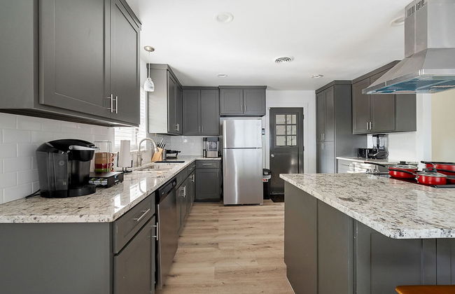 The Oak King Bed Huge Backyard - Foto 11