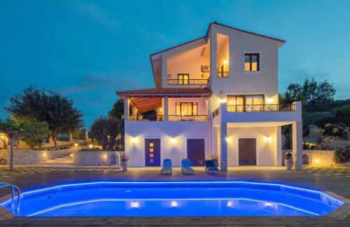 Sofia's Sunny Home + Private Pool + Gym - Foto 13