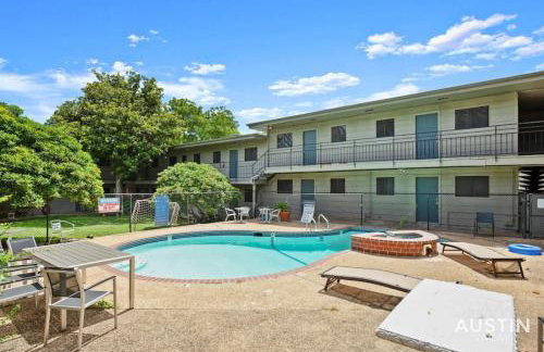 Easy Access to UT Campus Shared Pool and Parking - Foto 4