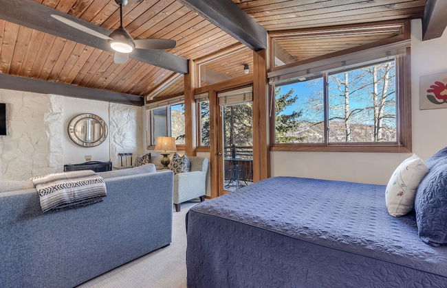 Laurelwood Condominiums - Foto 16