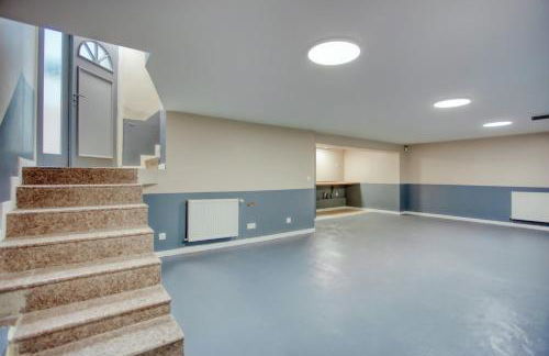 Large house ideal for groups families 12 people - Foto 9