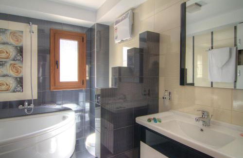 Real Dream Villas, Cretan Gems with SeaViews, By ThinkVilla - Photo 29