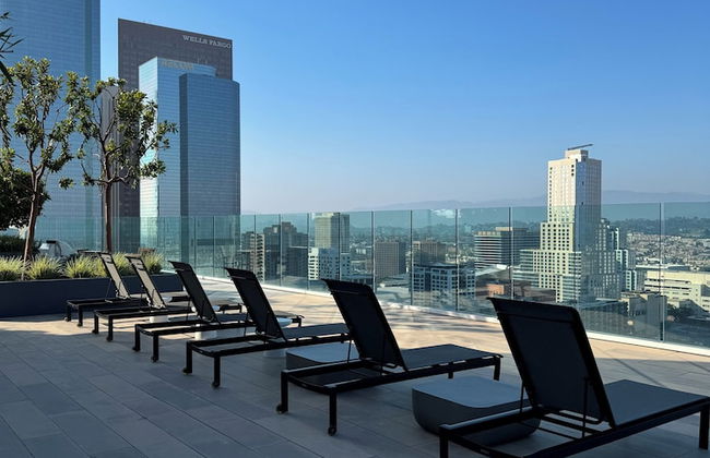 RELAX ON BROADWAY WITH A VIEW - Foto 14