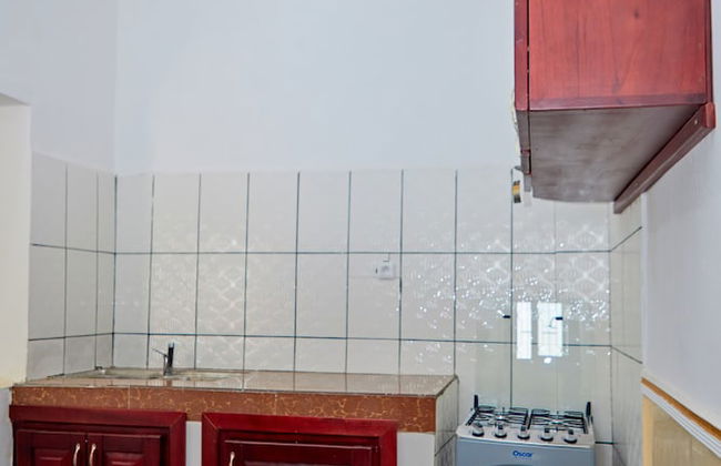 Charming Yaoundé Apartment With City Views - Photo 16