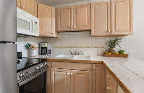 Stunning Golf Course front near the beach - Photo 14