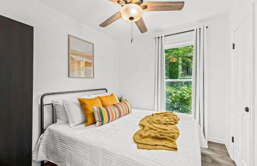 Walk to Depot Town, King Bed - Foto 16