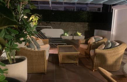 Beachfront Villa - Photo 8