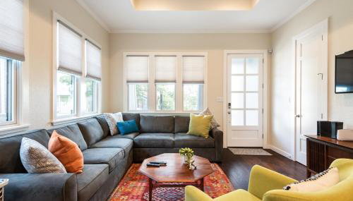 Discover the Riverwalk from New Craftsman Family Home - Foto 5