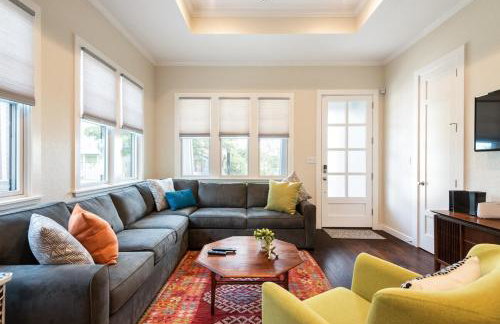 Discover the Riverwalk from New Craftsman Family Home - Foto 5