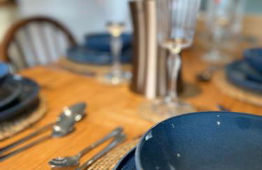 Spacious 4 Bedroom Farmhouse - Photo 7