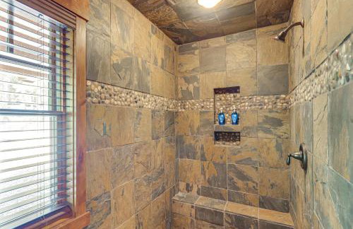 Furnished Decks & Game Room: Sturgis Rally Cabin - Foto 16