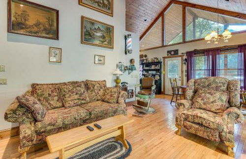 Deck and Sauna Avalon Woods Riverfront Retreat - Foto 5