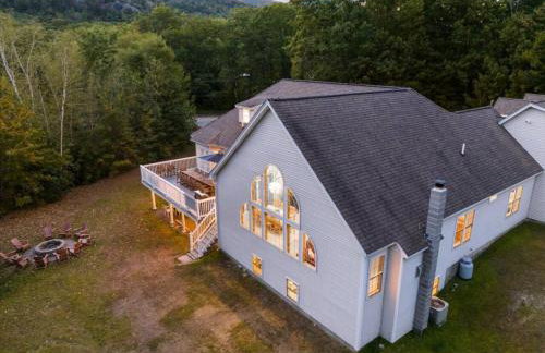 White Mountain Retreat with Theater, Fire Pit, Game Room and River Access - Foto 60