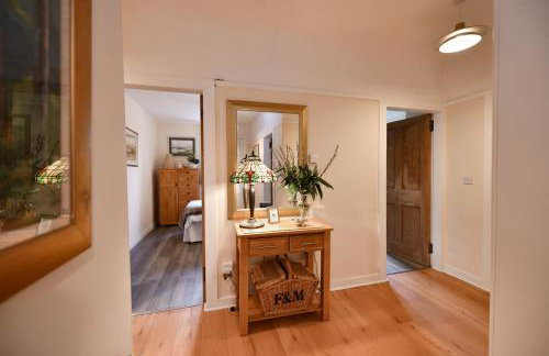 Ladyland Cottage in Maybole - Photo 2