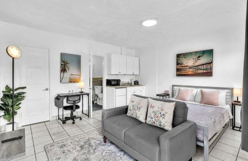 Executive Studio Hollywood Blvd & Near Beach - Foto 1