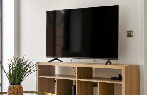 3 Bed House near Purley, by ARP Homes, Free Parking, Ideal for Long Stays & Insurance Bookings - Foto 16