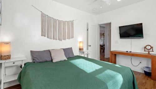 NEW Beautiful BOHO Home by Beach, Downtown + Shops - Foto 5