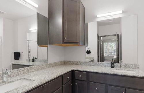 3BR King Bed Balcony North Raleigh - Foto 21