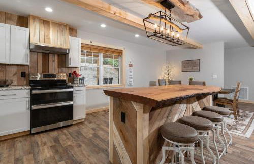 Boone Getaway Dog Friendly, Hot Tub, Fire Pit! - Foto 21