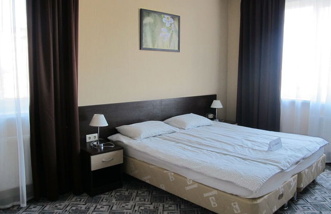 Apartment on Voskresenskaya 14-1 308 - Photo 1