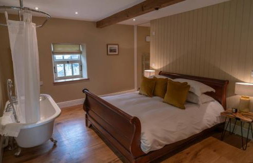 Kingfisher Cottage Upperdale Peak District - Photo 10