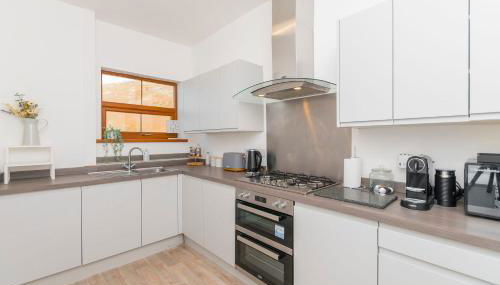 The SPACE Large House In Afan Forest Bike Park By STAE-Homes - Foto 4, stove, dishwasher, toaster