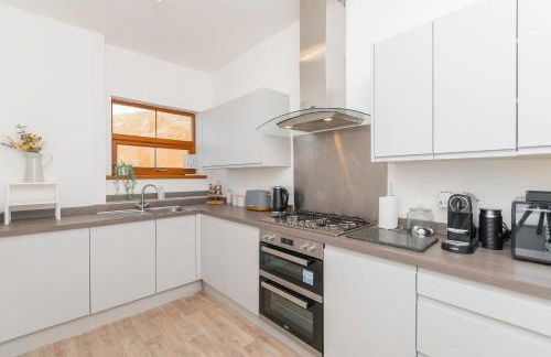 The SPACE Large House In Afan Forest Bike Park By STAE-Homes - Photo 4