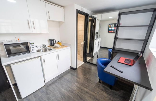 Stylish Studio for Short Term Near the City! - Photo 6