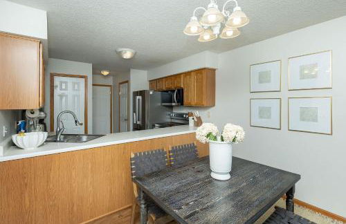 Spacious 4 Bed 2-5 BA Modern Home - Foto 13