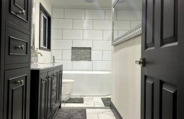 The Black and White House - Foto 75