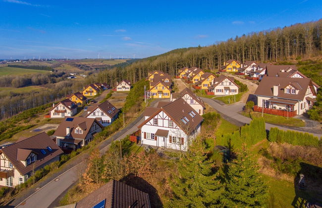 Detached Bungalow with Washing Machine near Lake - Foto 38