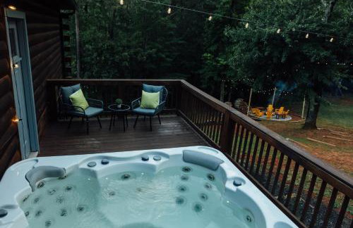 Luxe Lodge Escape - Hot Tub-Outdoor Movies-Game Room-Fire Pit - Foto 3