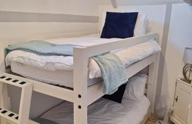 Spinnaker Barn, boutique, cute barn with hot tub - Foto 19